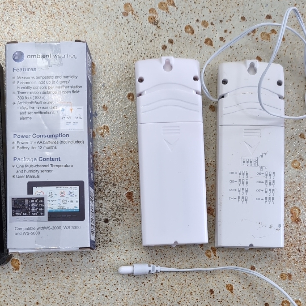 Ambient Weather Station Set | Receiver/Console, Temperature, Moisture Sensors - Picture 6 of 7